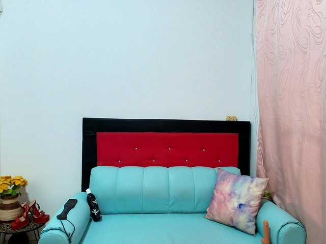 mia18xxx live cam on BongaCams