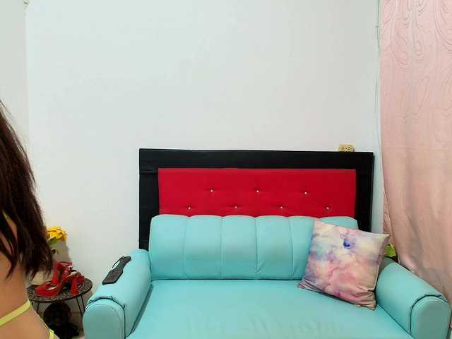 mia18xxx live cam on BongaCams