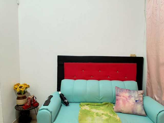 mia18xxx live cam on BongaCams