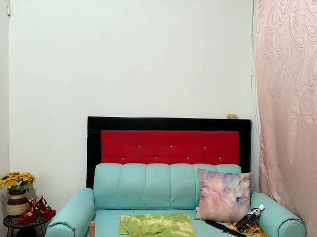 mia18xxx live cam on BongaCams