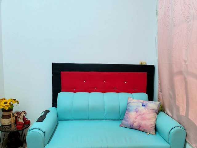 mia18xxx live cam on BongaCams