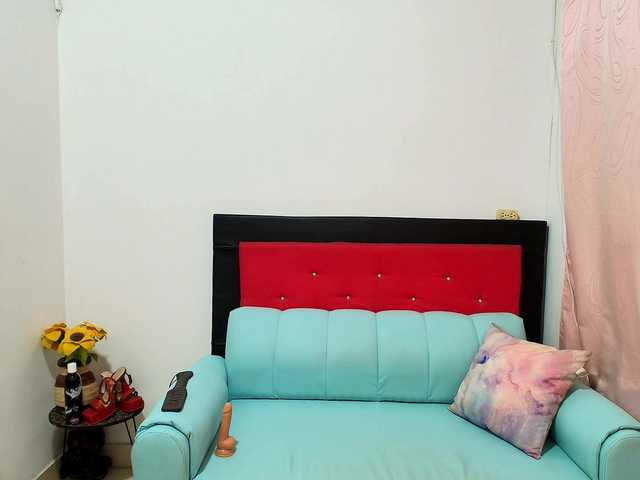 mia18xxx live cam on BongaCams