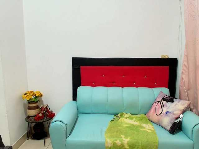 mia18xxx live cam on BongaCams