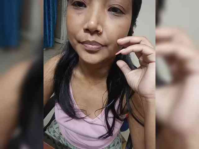 Zulizuli Live Webcam on BongaCams