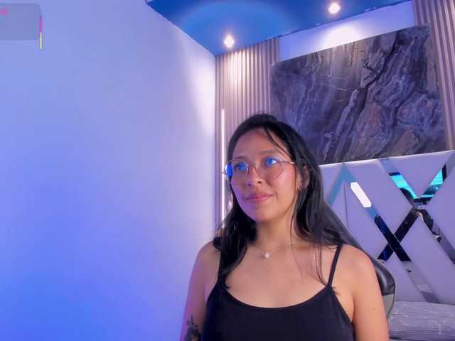 Valery-wang Live Cam on BongaCams