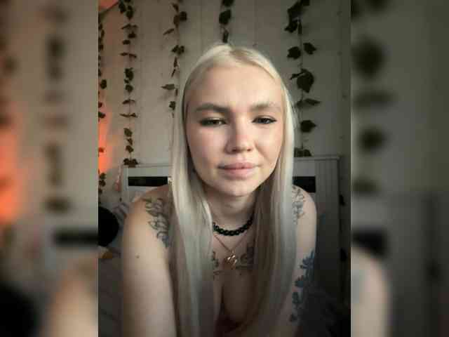 emmagoodgirl webcam