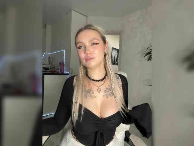 emmagoodgirl webcam