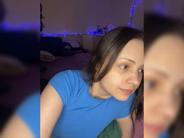 SilverSaya's BongaCams show and profile