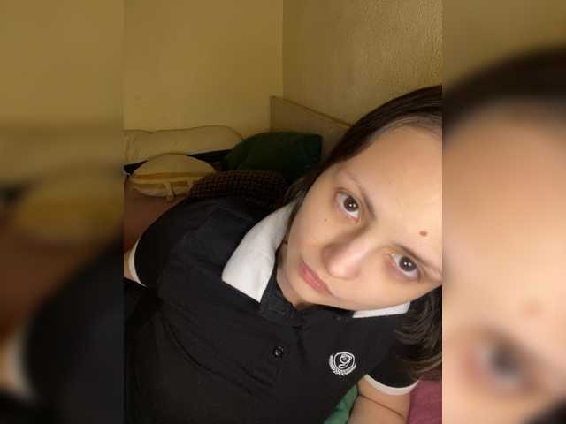 SilverSaya live cam preview
