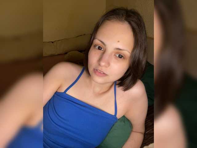 SilverSaya live webcam show