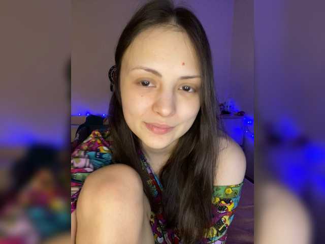 SilverSaya's BongaCams show and profile