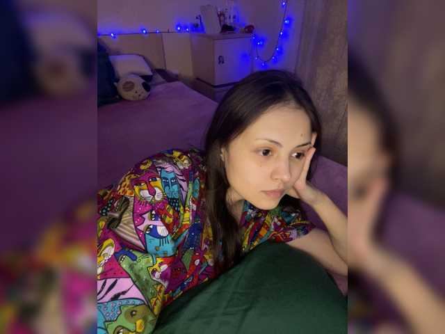 SilverSaya's BongaCams show and profile