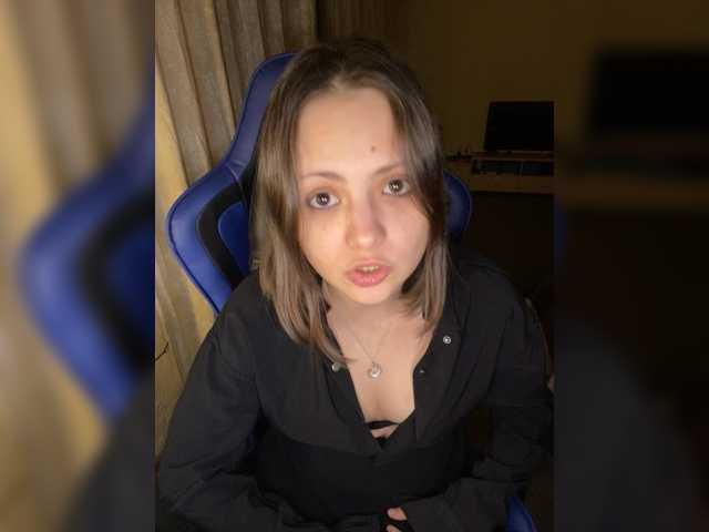 SilverSaya live cam on BongaCams