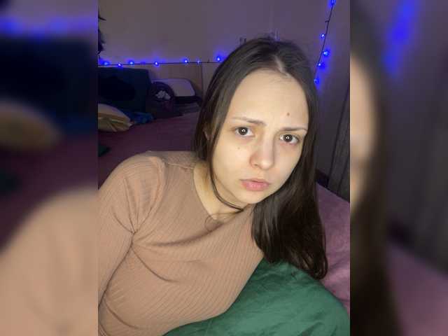 SilverSaya's BongaCams show and profile