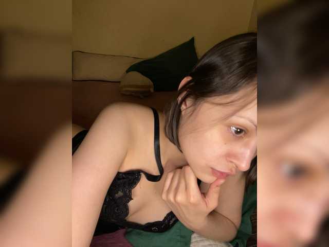 SilverSaya live webcam show