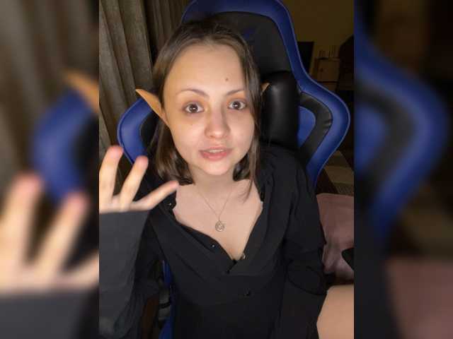 SilverSaya live cam on BongaCams