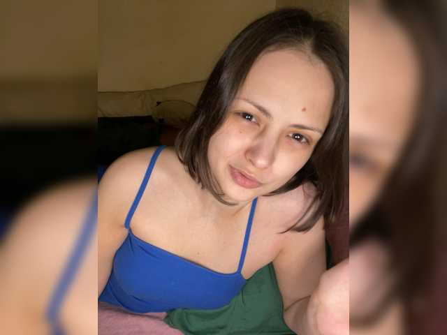 le modèle SilverSaya est en webcam porno dans un show sur le site bongacams, il possède les tags suivants: White/Caucasian,Brunette,Shaved