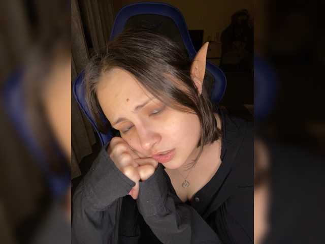 SilverSaya live cam on BongaCams