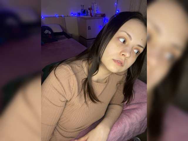 SilverSaya's BongaCams show and profile