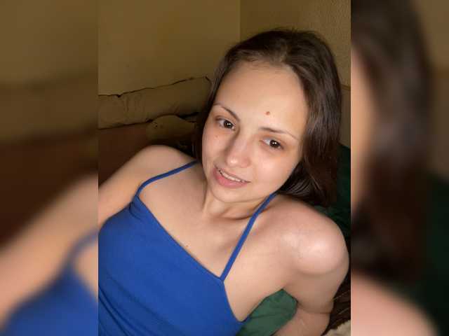 SilverSaya live webcam show