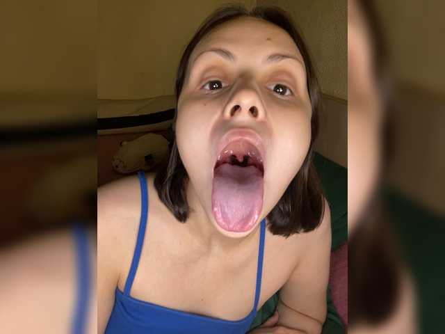SilverSaya live cam on BongaCams