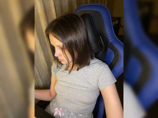 SilverSaya live cam on BongaCams