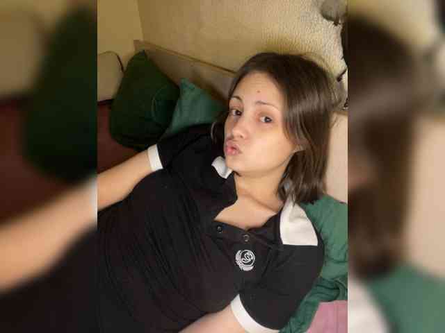 SilverSaya webcam