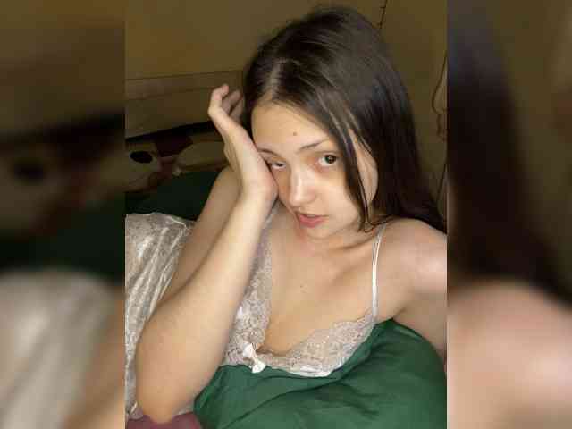 SilverSaya webcam