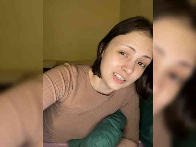 SilverSaya Live Webcam on BongaCams