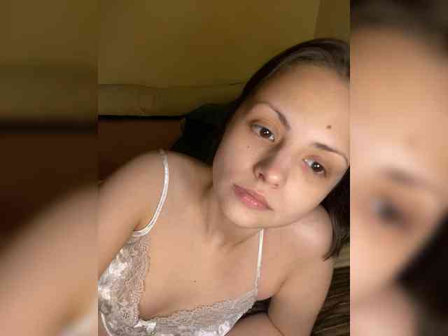 SilverSaya Live Webcam on BongaCams