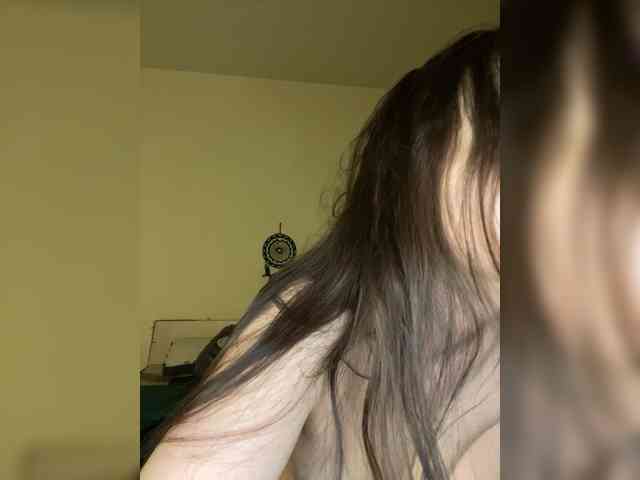 SilverSaya webcam