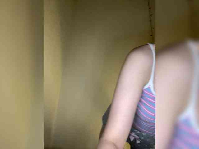SilverSaya webcam
