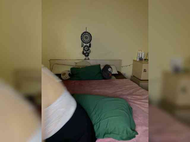 SilverSaya webcam