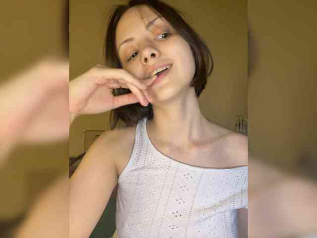 SilverSaya Sex Cam Show