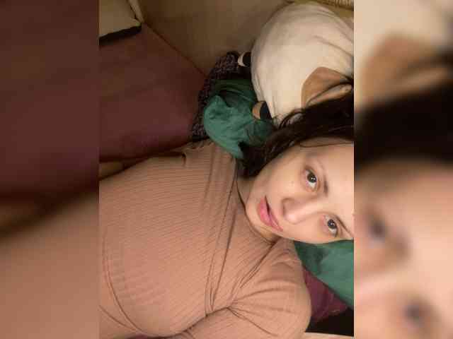 SilverSaya webcam