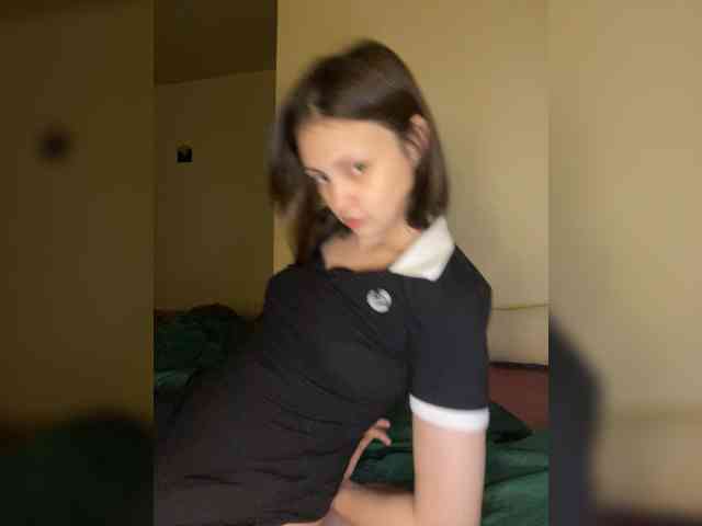 SilverSaya webcam