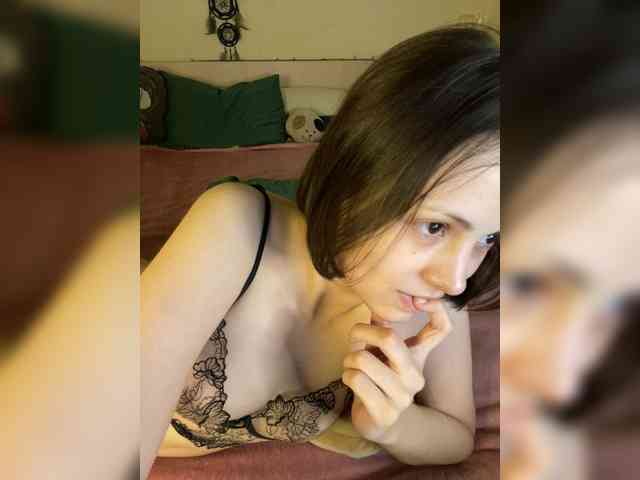 SilverSaya webcam