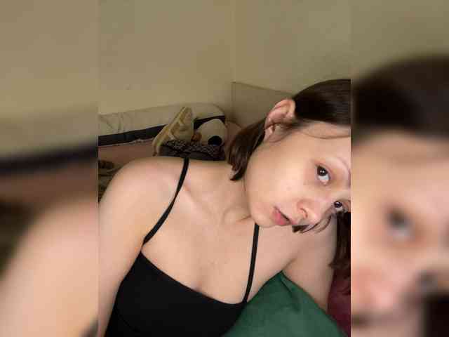 SilverSaya webcam