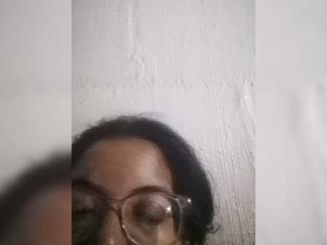 IndianBeaut live cam preview