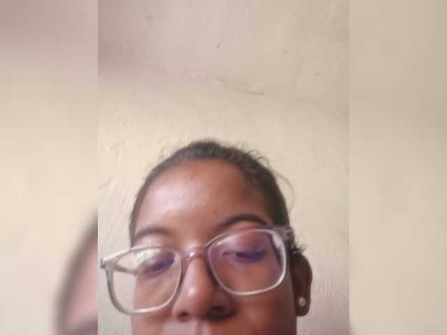 IndianBeaut live webcam show