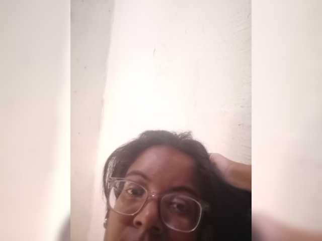 IndianBeaut live cam preview