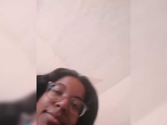 IndianBeaut live webcam show
