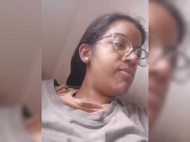 IndianBeaut live cam preview