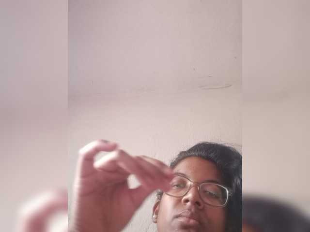 IndianBeaut live cam preview