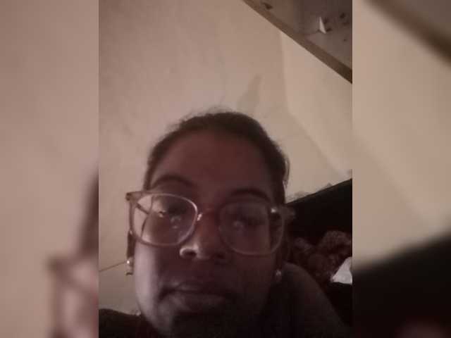IndianBeaut, en directo ahora en BongaCams