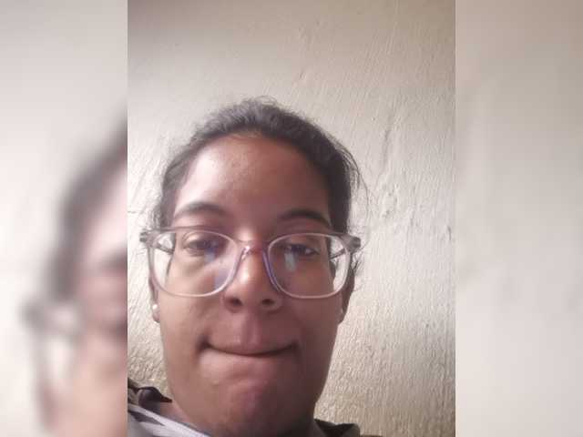 IndianBeaut live webcam show