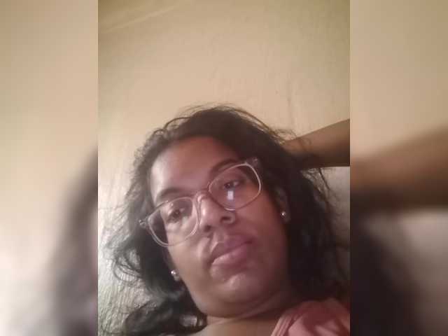 IndianBeaut live webcam show