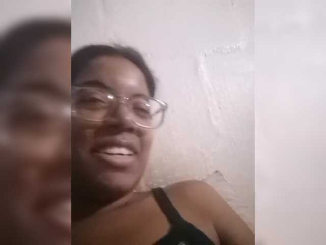 IndianBeaut live cam preview