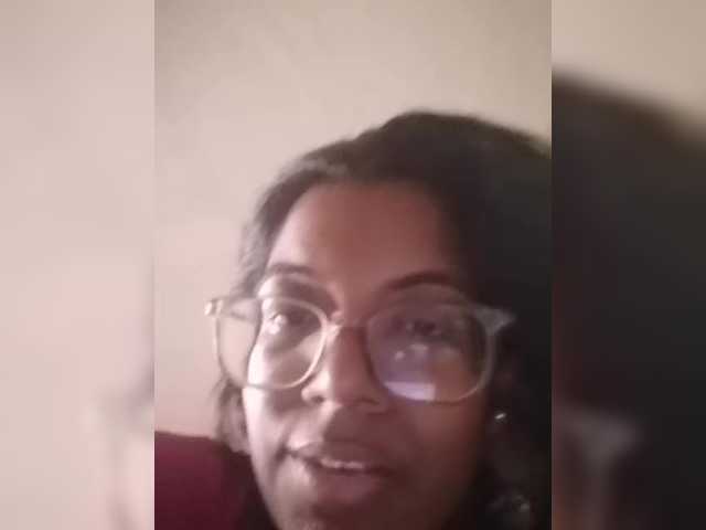IndianBeaut live cam preview