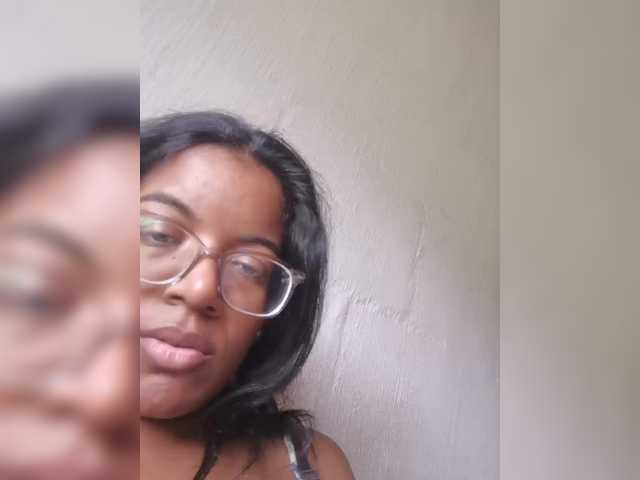 IndianBeaut — live female cam